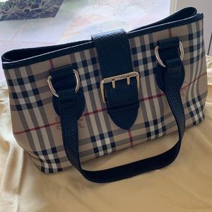 Like-New ✨ Burberry ✨ Handbag